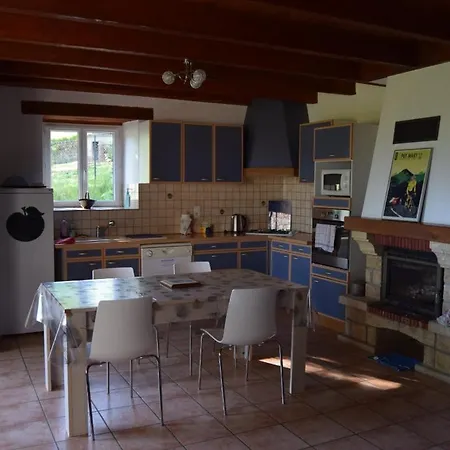 4 Personnes Dans Le Cantal Animaux Bienvenus Feriehus