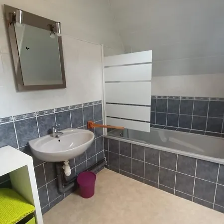 別荘 4 Personnes Dans Le Cantal Animaux Bienvenus