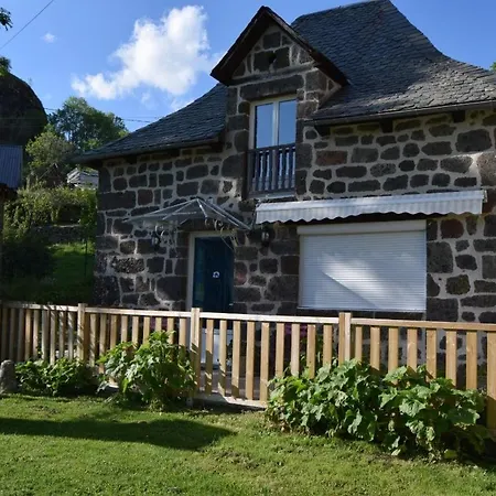 Feriehus 4 Personnes Dans Le Cantal Animaux Bienvenus